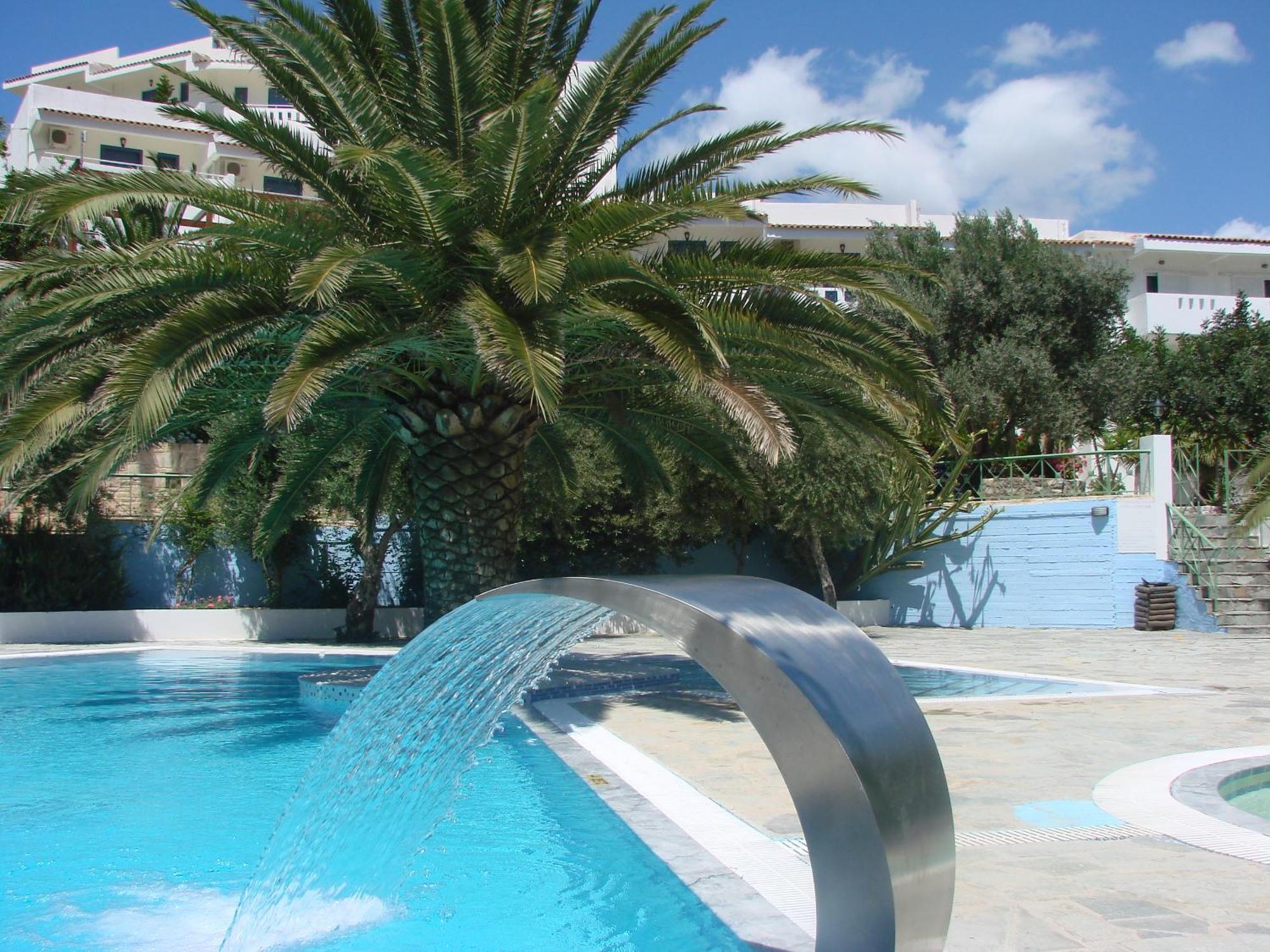 Hotel Neos Ikaros à Agia Galini Extérieur photo
