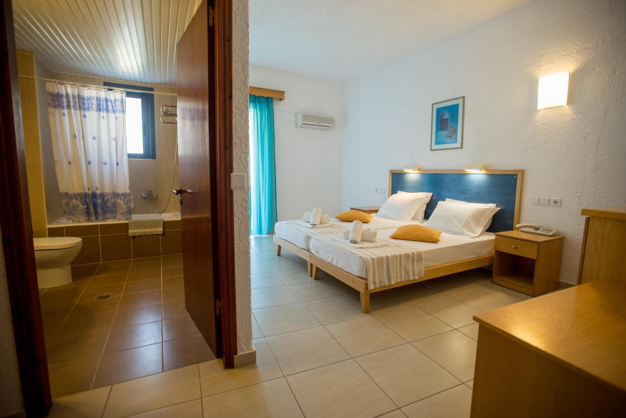 Hotel Neos Ikaros à Agia Galini Extérieur photo