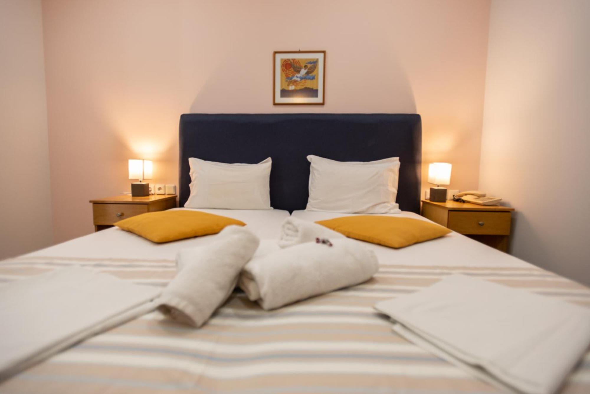 Hotel Neos Ikaros à Agia Galini Extérieur photo