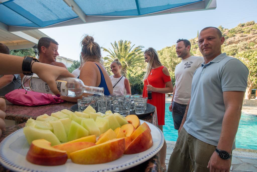 Hotel Neos Ikaros à Agia Galini Extérieur photo